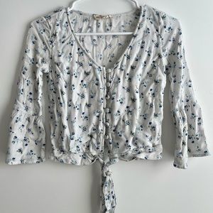 Juniors Hollister 3/4 Length Sleeve Crop Top XS